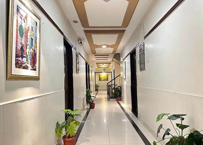 Sr Lounge Multan