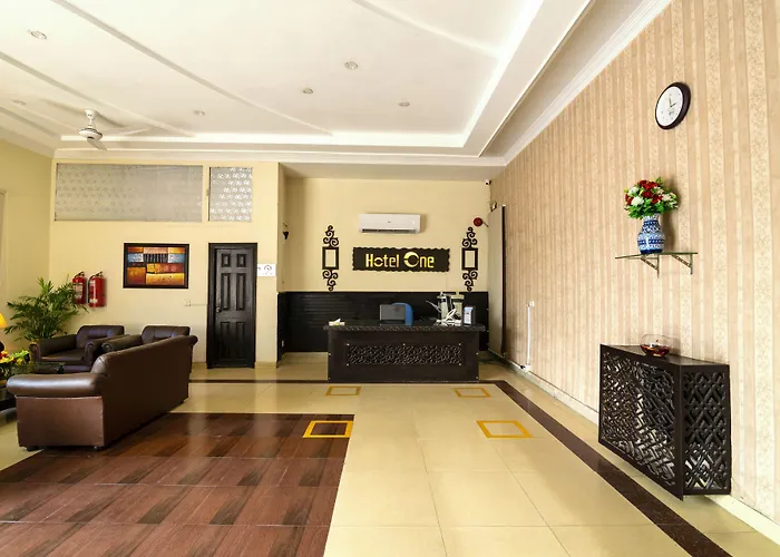 Hotel One Lalazar Multan